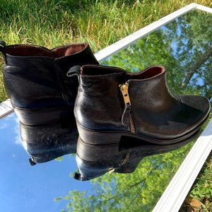 Eric Micheal Ankle Boots Black